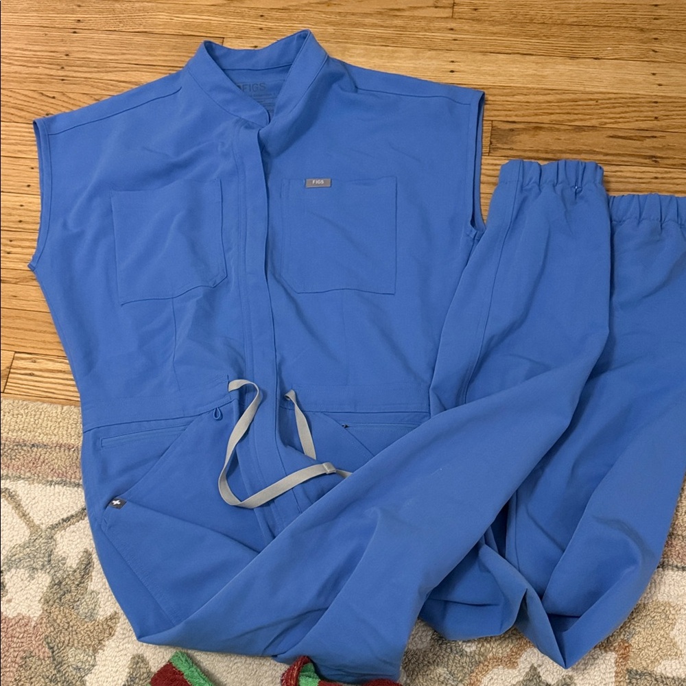 FIGS Women's scrub Jumpsuit small